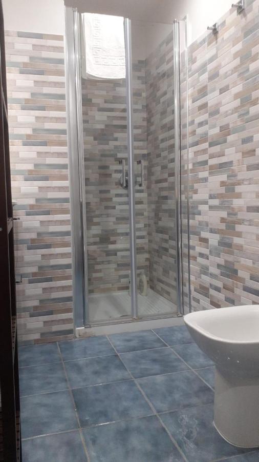 New Little House Hotel Napoli Bagian luar foto