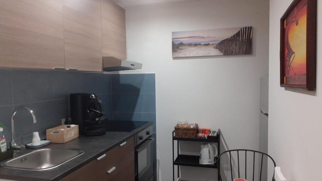 New Little House Hotel Napoli Bagian luar foto