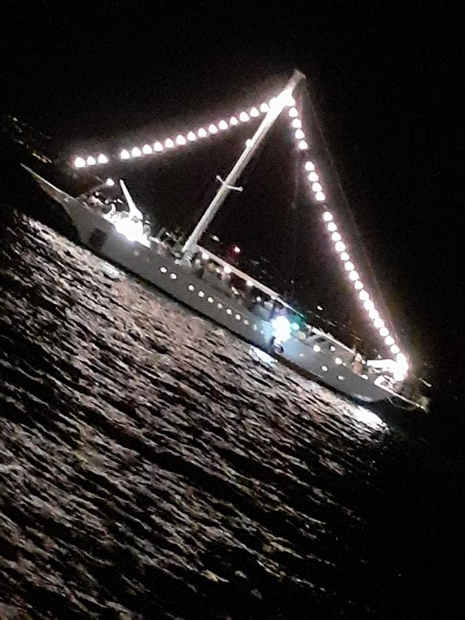 New Little House Hotel Napoli Bagian luar foto