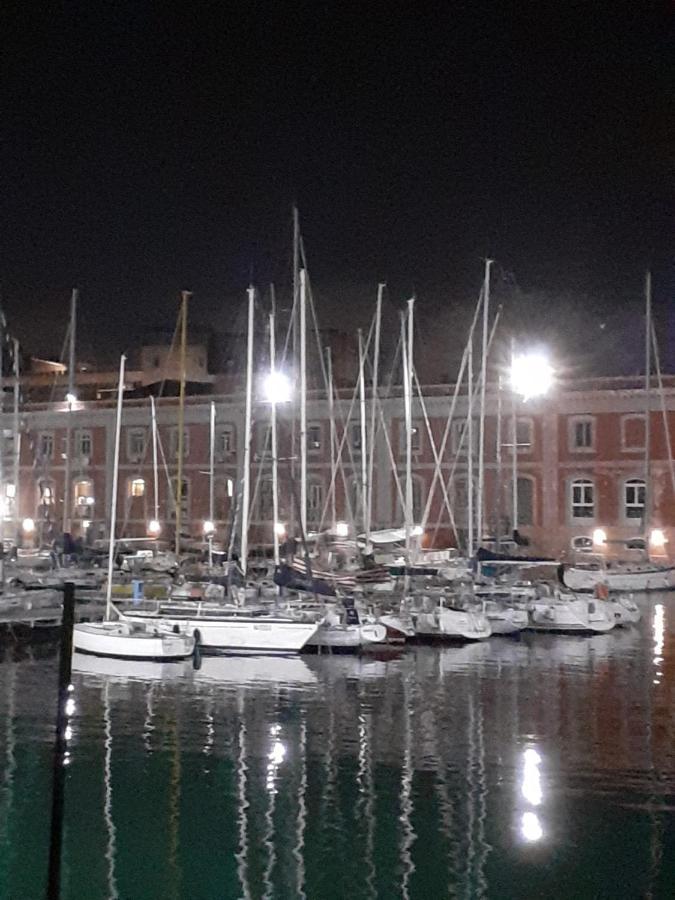 New Little House Hotel Napoli Bagian luar foto